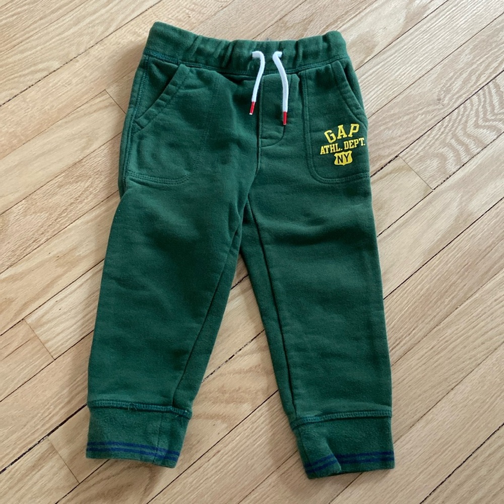 Baby gap green cotton jogger sweatpants with pockets size toddler 3